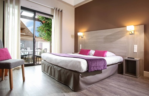 Vezac Hotel | L'Oustal de Vézac