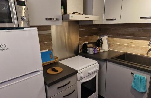 Saint-Remeze Apartment | L'Oustalet Des Gorges d'Ardèche Wifi et Canal Plus