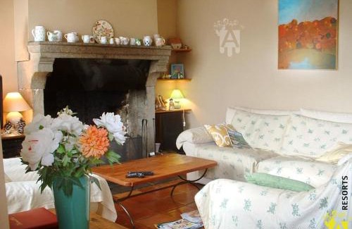 Saint-Nectaire House | L'Oustalou