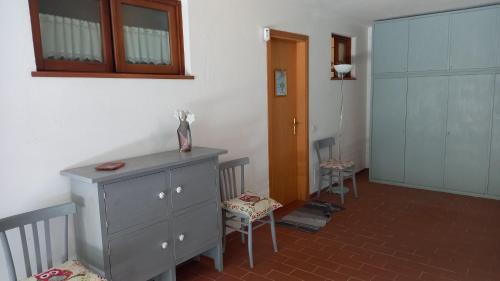 Fornello House | L'Ulivo, alloggio in seminterrato