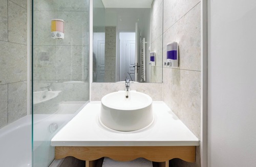 Serris Apartment | L'Univers d'Andy 5 minutes from Disneyland