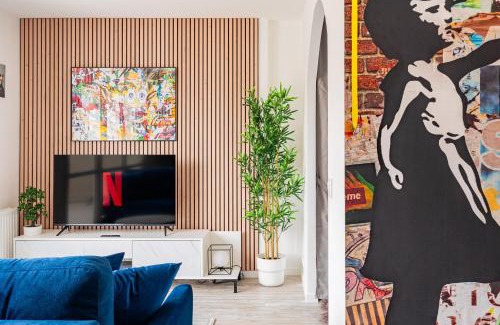 Pyramides Apartment | L Urban Chic - Wifi - Terrasse - Parking - 4p - RER - Paris - A6 - Orly