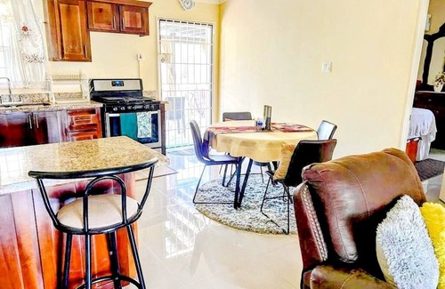 Falmouth House | L&V's Paradise Vacation Home with pool & gym 3