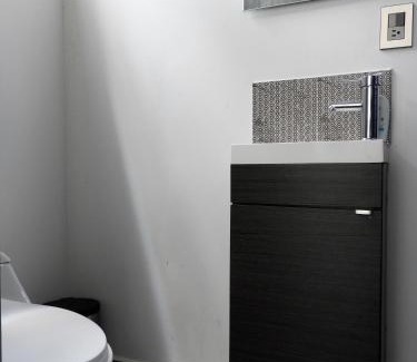 Leon Apartment | L W H Hotel & Glamping Container Park