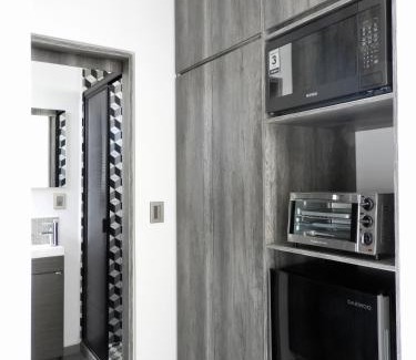 Leon Apartment | L W H Hotel & Glamping Container Park