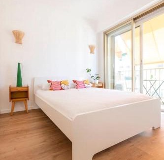 Liberation Apartment | L2 2P Molière Balcons/AC/Wifi/5mins Tram & 10mins Mer