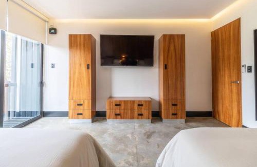 Reforma House | L201 New Apt 1 Bdrm 1 Bath Fits 6 AC Rooftop