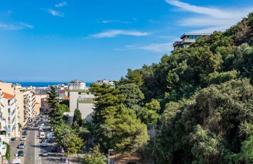La Madeleine Apartment | L51 2P Bornala Sea View Balcony &AC