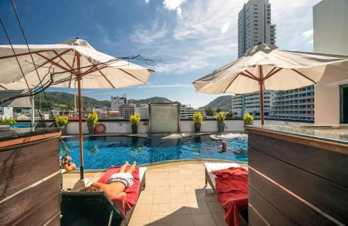 Patong Apartment | L8 Promotion 1 Bedroom Apartment In Bangla Road Patong Beach With Private Jacuzzi & Roof Top Pool