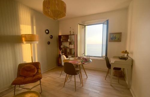 Saint-Regnobert-de-la-Cote-de-Nacre Apartment | La BALEINE BLEUE