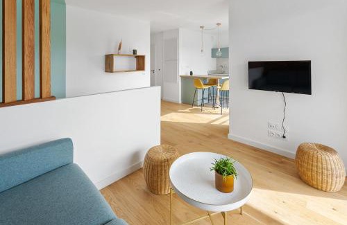Madeleine-Champ de Mars Apartment | La Baleine Blanche