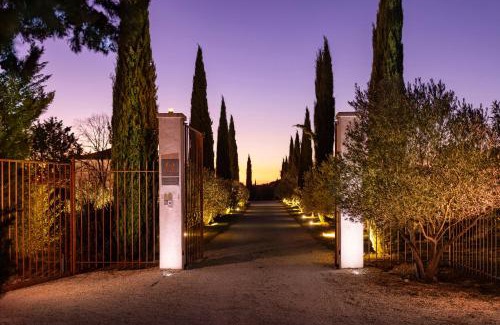 Aix-en-Provence House | La Bastide de Damien, 5 clefs Demeure d'Exception et Table Remarquable dans le guide Teritoria, JACUZZI Privatif, Cuisine étoilée Dominique Frérard