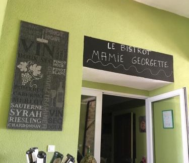 Saint-Victor-de-Malcap Hotel | La Bastide Des Senteurs