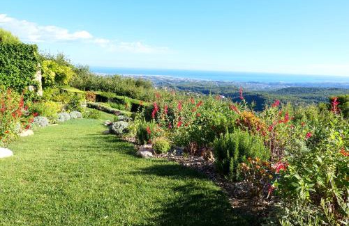 Vence Bed & Breakfast | La Bastide des Pins