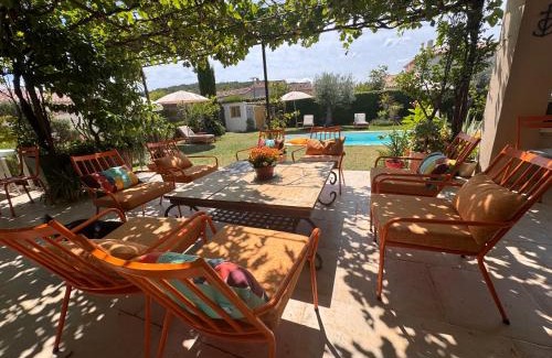 Plan-d'Orgon Bed & Breakfast | La Bastide des Romarins