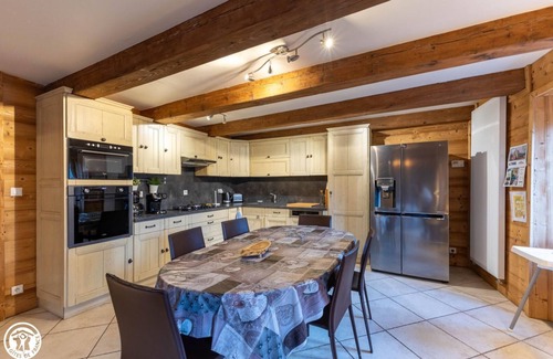 Besse-en-Chandesse House | La belle étape - BESSE AND SAINT ANASTAISE