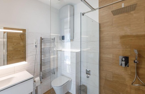 Heviz Apartment | La Bella Centrum apartmanok Piros/Sárga