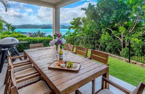 Hamilton Island Villa | La Bella Waters 3 - Oceanview's, Pool, Buggy and Transfers