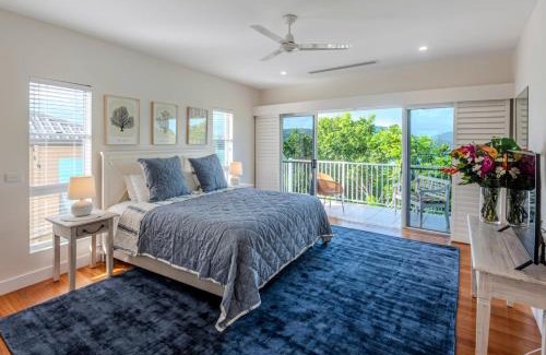 Hamilton Island Villa | La Bella Waters 3 - Oceanview's, Pool, Buggy and Transfers