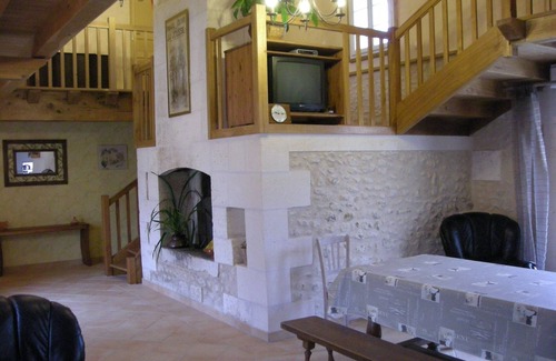 Chalais House | "La Belle Etoile" is a charming typical french cottage in a peacefull setting