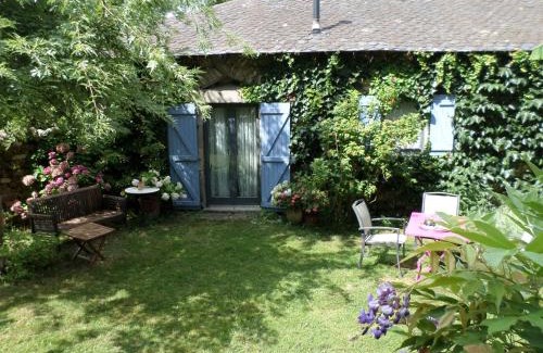 Villefranche-de-Rouergue House | La Belle Poule - SEBRIGHT