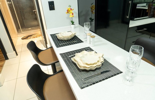 Windhoek Central Apartment | La Belle Luxury Suites Windhoek City Centre, 2 bedroom self-catering apartments.