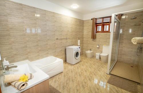 Beau Vallon House | La Belle Residence Self Catering Accommodation