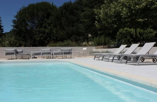 Vals-les-Bains Villa | La Belle Vie in the Ardèche, large family holiday home for 12 people with private swimming pool