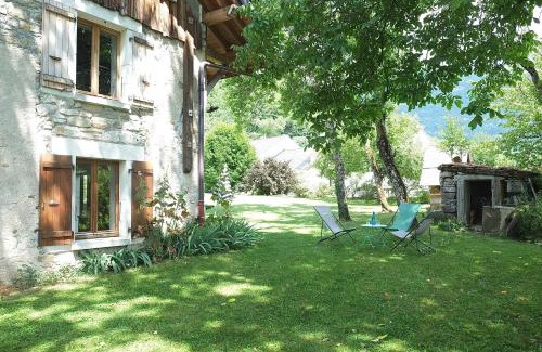 Naves-Parmelan Apartment | La Bergerie apartment in an old farmhouse!