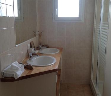 Pollionnay Bed & Breakfast | La Bergerie