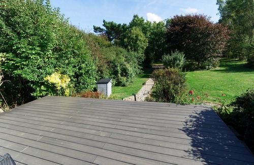 Surtainville House | La Bergerie: Large house with spacious garden