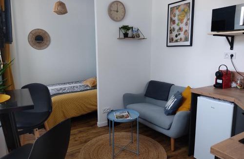 Le Hommet-d'Arthenay Apartment | La bergeronnette