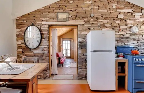 El Rito House | La Biblioteca: Eclectic Cottage in OKeeffe Country