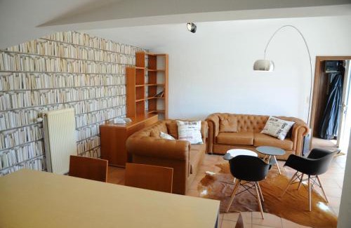 Noiseux House | La Bibliothèque