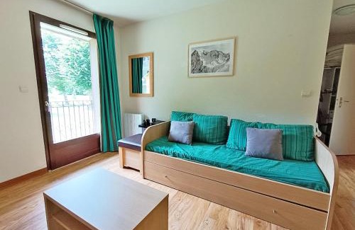 Bagneres-de-Luchon Apartment | La Bicyclette, T2, wifi, parking, balcon, 4 personnes