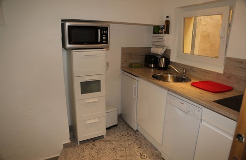 L'Isle-sur-la-Sorgue House | LA BIGNONE studio, charm and calm in the city center