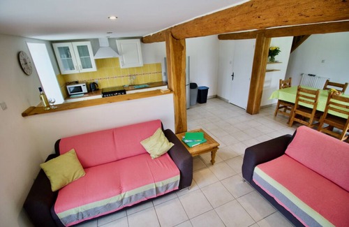 Saint Germain du Seudre Cottage | La Bigorre Grange - family friendly, heated pool, 30 mins to gorgeous beaches
