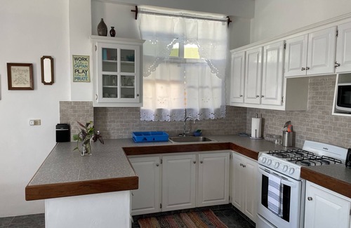 Newtown Apartment | La Bijou, beachfront apartment with amazing views and sunsets