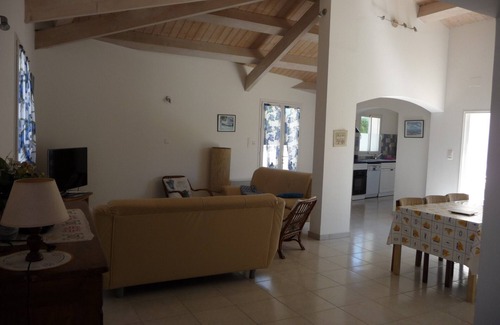 L'Echardiere House | La Biroire n°2 : Big house 600 m from the sea with wifi accepts pets