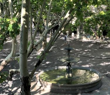 Uzes Apartment | La bohème place aux herbes