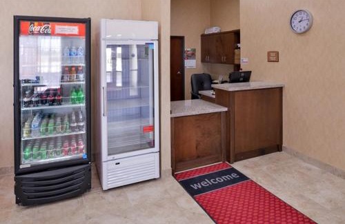 Crane Hotel | La Bonita Inn & Suites - Crane