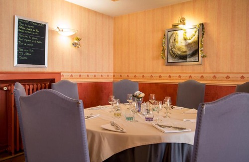 Bressuire Hotel | La Boule d'Or