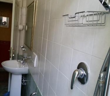 Salario Bed & Breakfast | La Breccia A Porta Pia