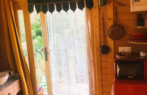 Saint-Paul-en-Foret Villa | LA BRINDILLE Charming gypsy caravan, in the forest, all comforts 2/3 p Swimming pool