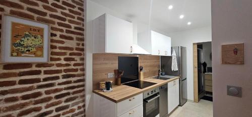 Cahors Old Town Apartment | La Brique Cadurcienne