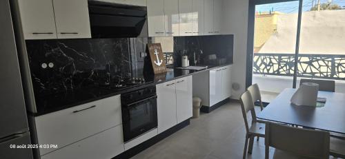 Chott Mariem Apartment | La Brise