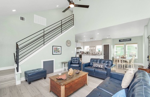 Terramar Beach House | La Buena Brisa - Galveston Beach and Bay Views