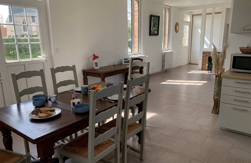 Hautot-sur-Mer House | La Buissonnière (sleeps 8) Bathroom, separate WC Fully-equipped kitchen, garden