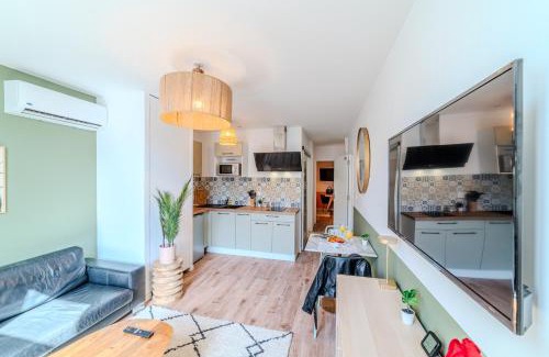 Roanne Apartment | La Bulle Roanne centre-ville - Jaccuzi & Clim