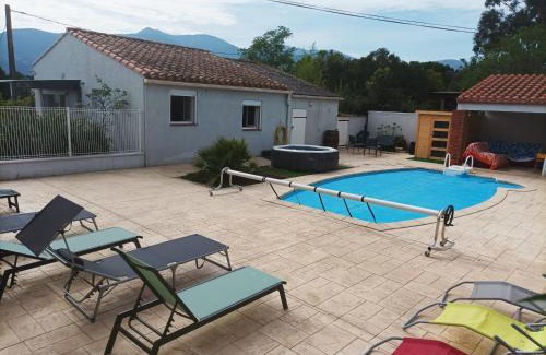 Ceret House | La Céret'nitude